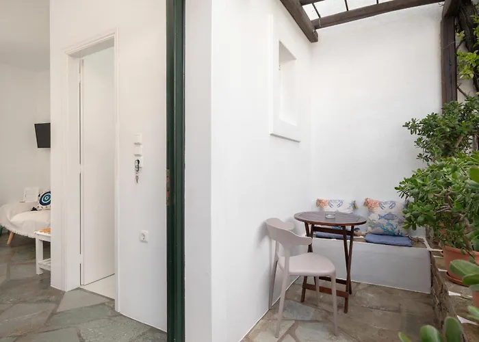 Guest house Eleni 4*