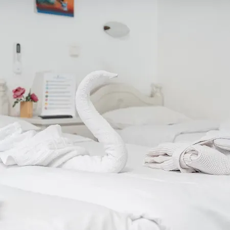 Eleni Pensjonat Páros