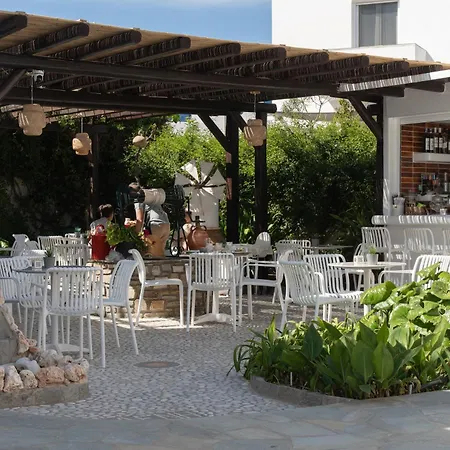 Casa de hóspedes Eleni 4*