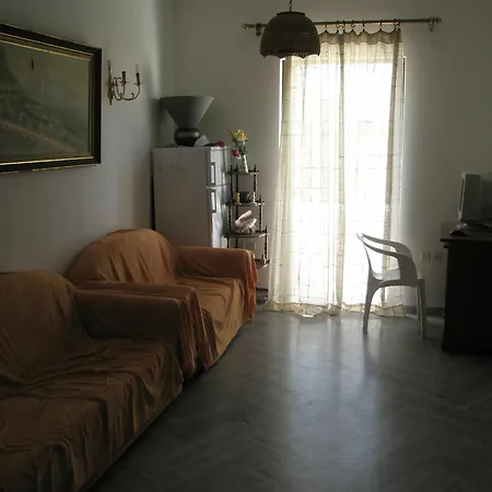 Casa de hóspedes Eleni 4*